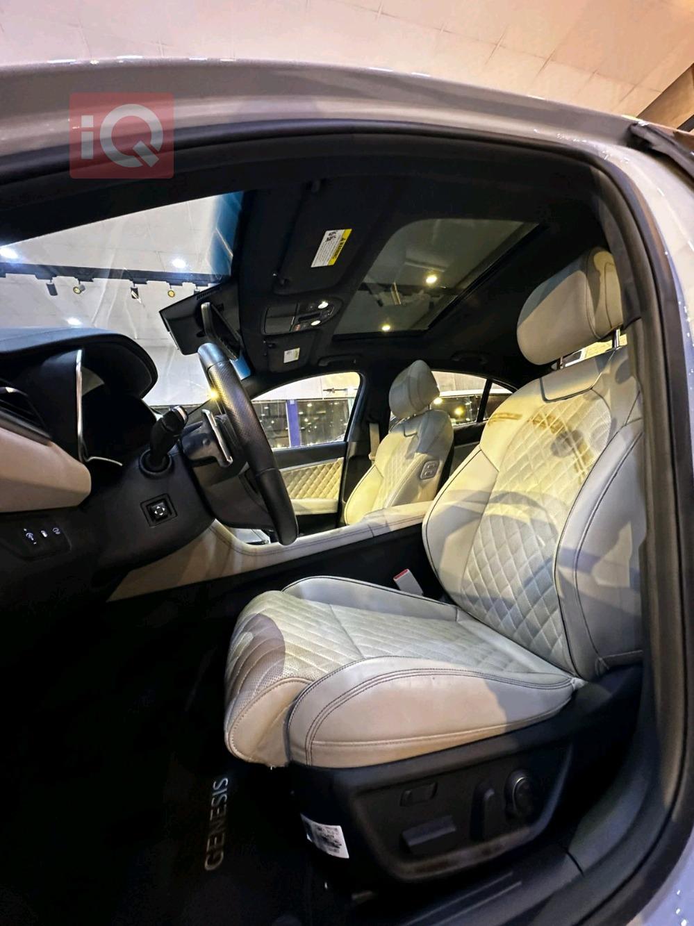جنسس G70